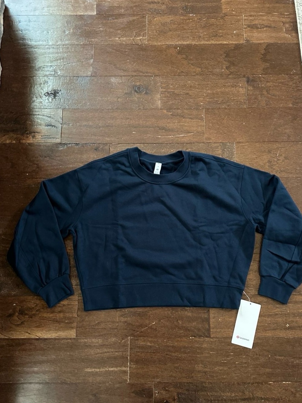 Lululemon Perfectly Oversized Cropped Crew size 6 Navy-NWT - Picture 5 of 10
